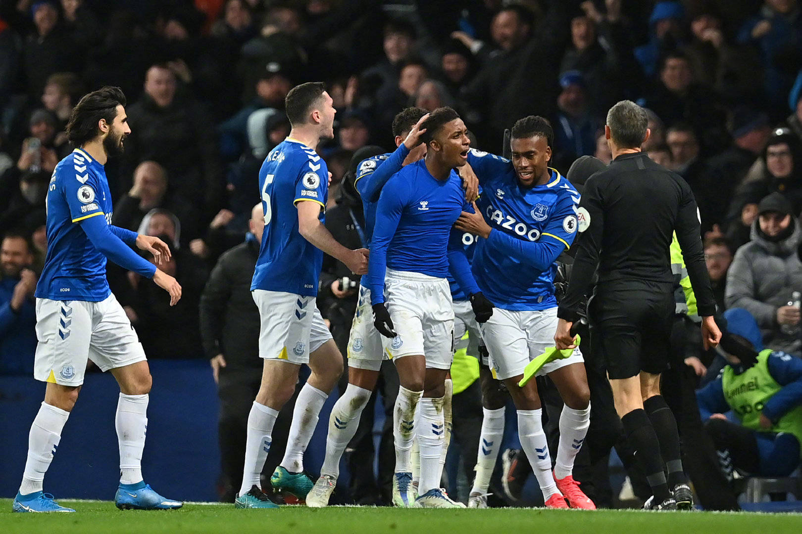 【新闻】上海兆芯发布新一代16纳米工艺CPU芯片 逼近世界主流